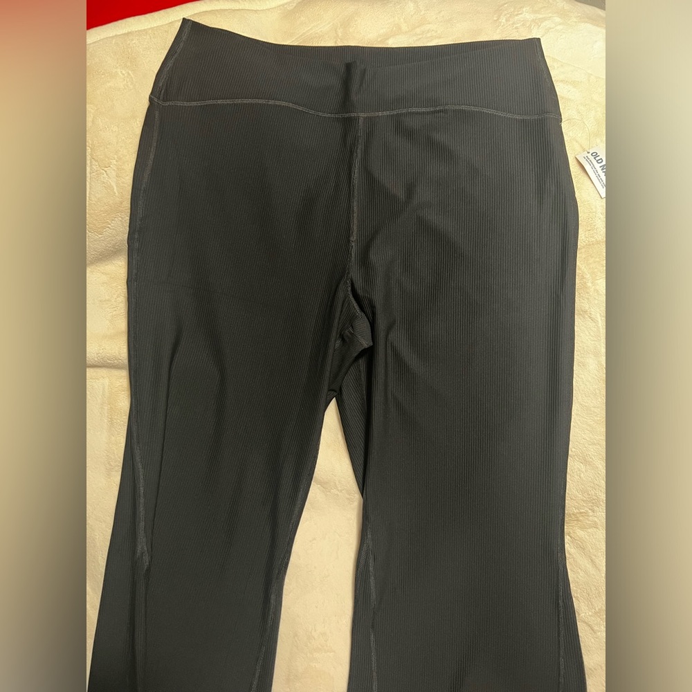 Old Navy Extra High-Waisted Super Flare Black Ribbed Leggings